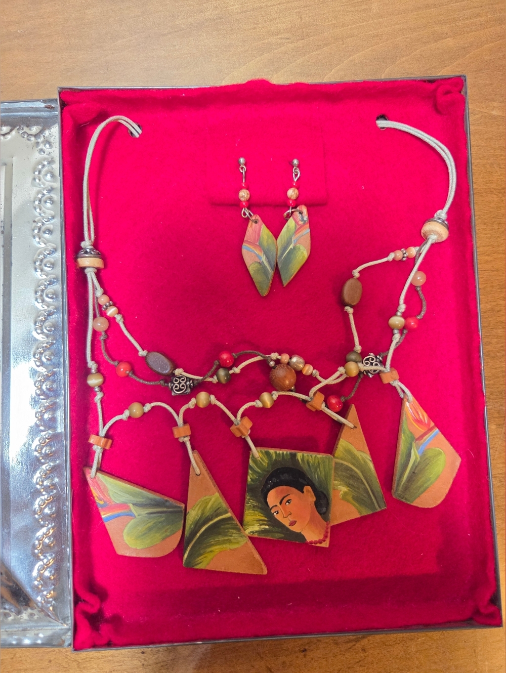 VINTAGE Hand-Painted Frida Kahlo  Floral Necklace and Earring Set